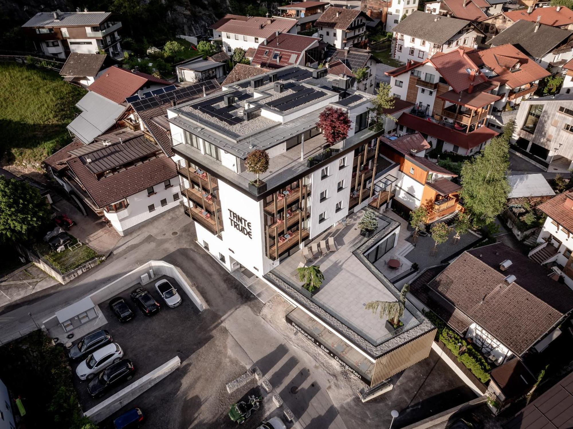 Aparthotel Tante Trude Oetz Exterior photo